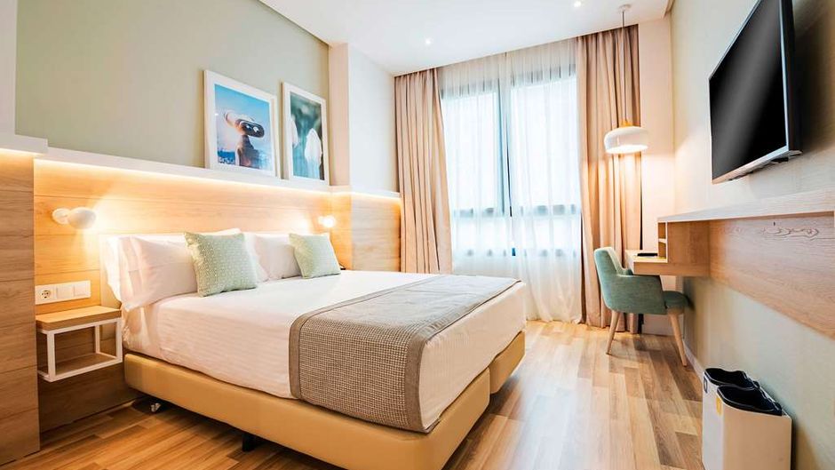 The Golden Hotel Barcelona Room