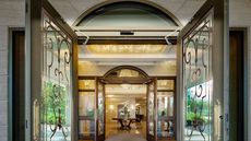 Chateau Vaudreuil Suites Hotel