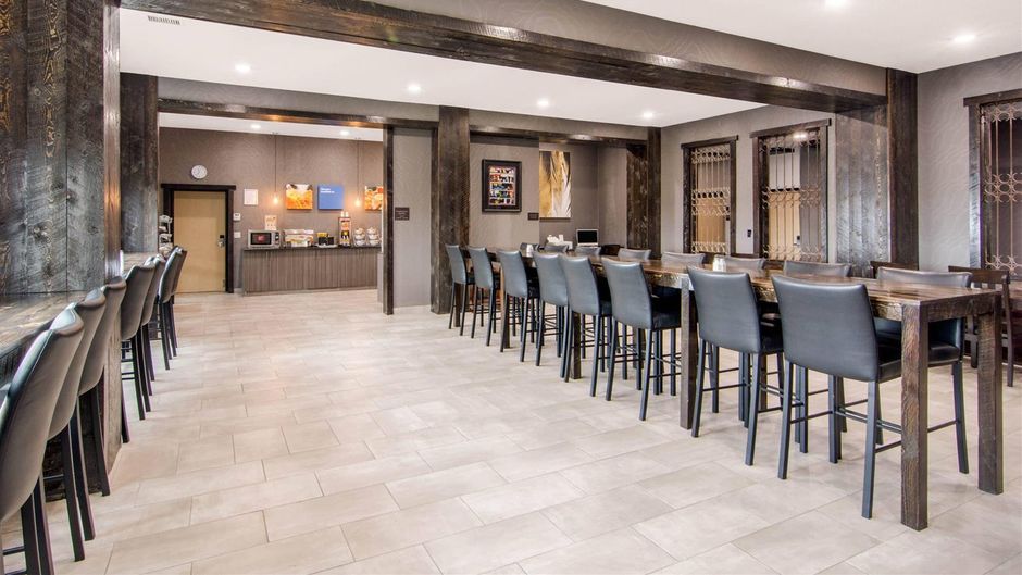 Comfort Inn & Suites North Battleford Restaurant