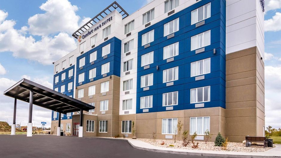 Comfort Inn & Suites North Battleford Exterior