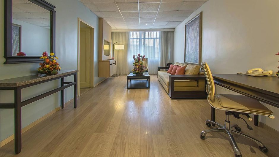 Grand Hotel Guayaquil Suite