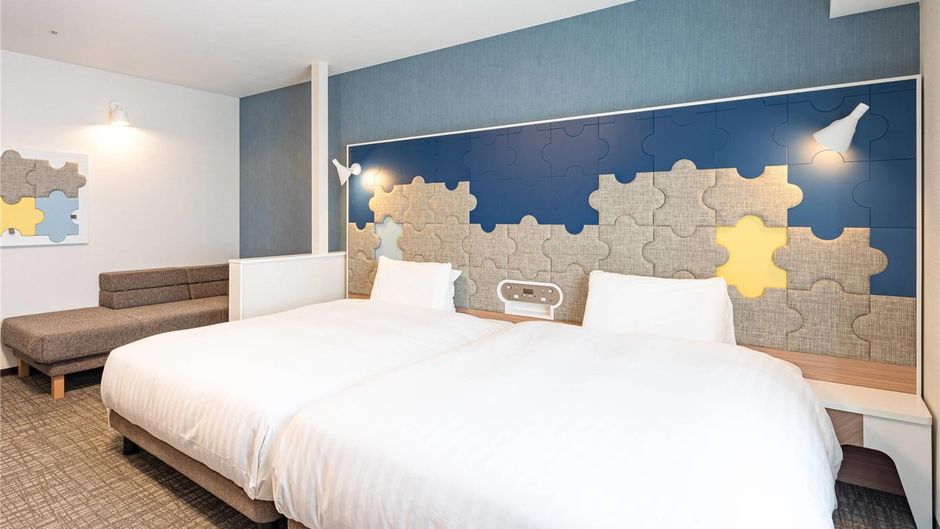 Comfort Suites Tokyo Bay Room