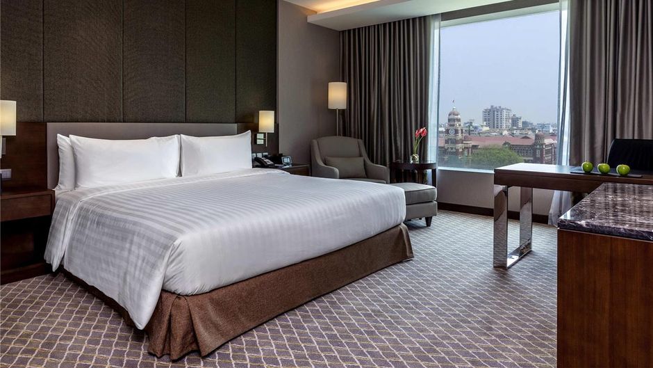 Pullman Yangon Centrepoint Hotel Room