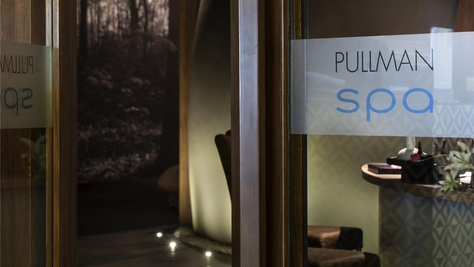 Pullman Yangon Centrepoint Hotel Spa