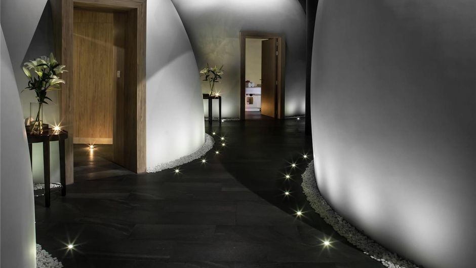 Pullman Yangon Centrepoint Hotel Spa