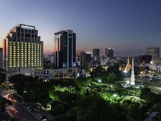 Pullman Yangon Centrepoint Hotel