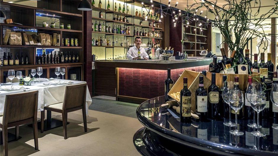 Pullman Yangon Centrepoint Hotel Restaurant