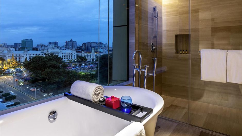 Pullman Yangon Centrepoint Hotel Room