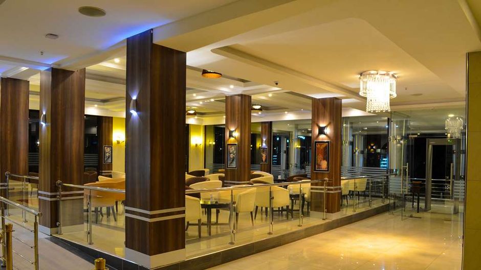 Grand Royal Swiss Hotel Lobby