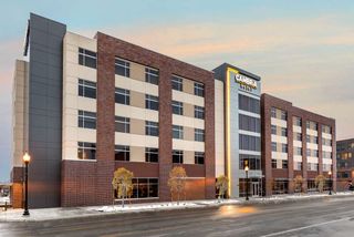 Cambria hotel & suites