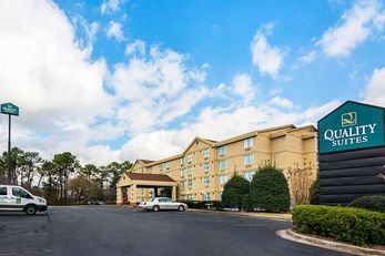 Quality Suites Forest Park
