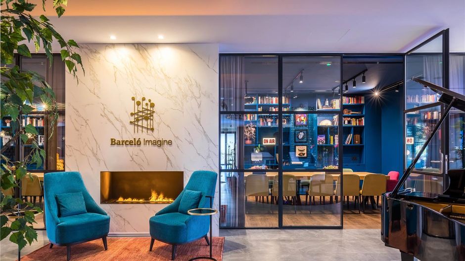 Barcelo Imagine Lobby