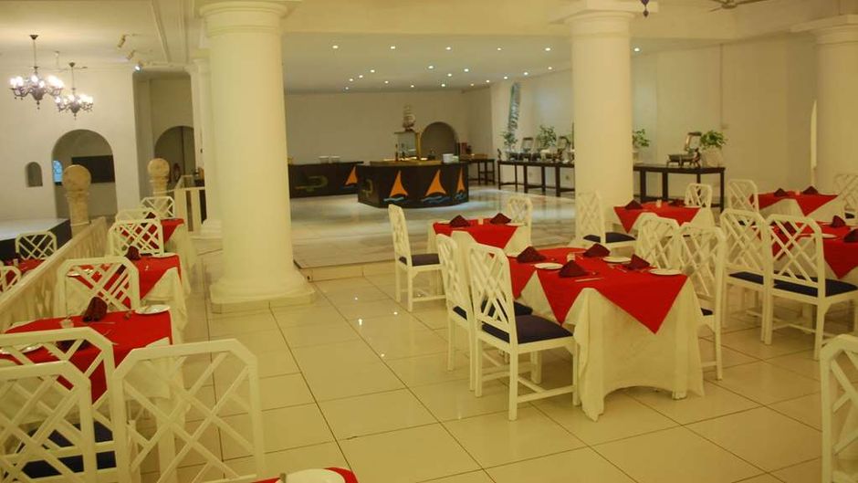 Muthu Nyali Beach Hotel and Spa Restaurant
