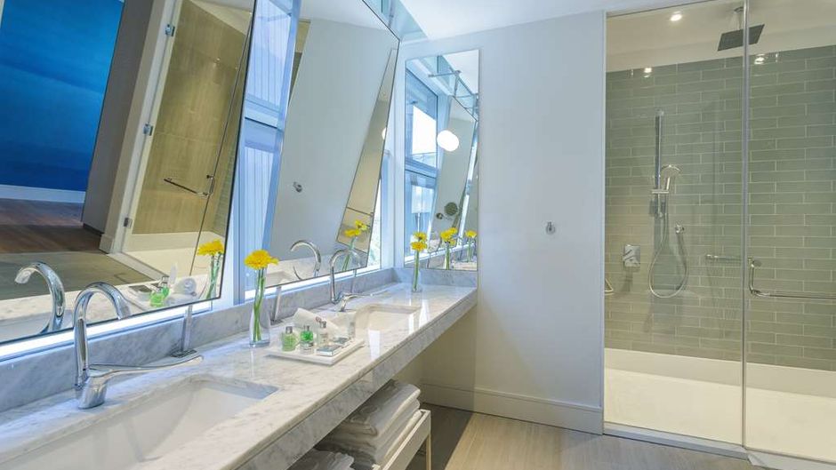 NH Collection Casacostanera Room