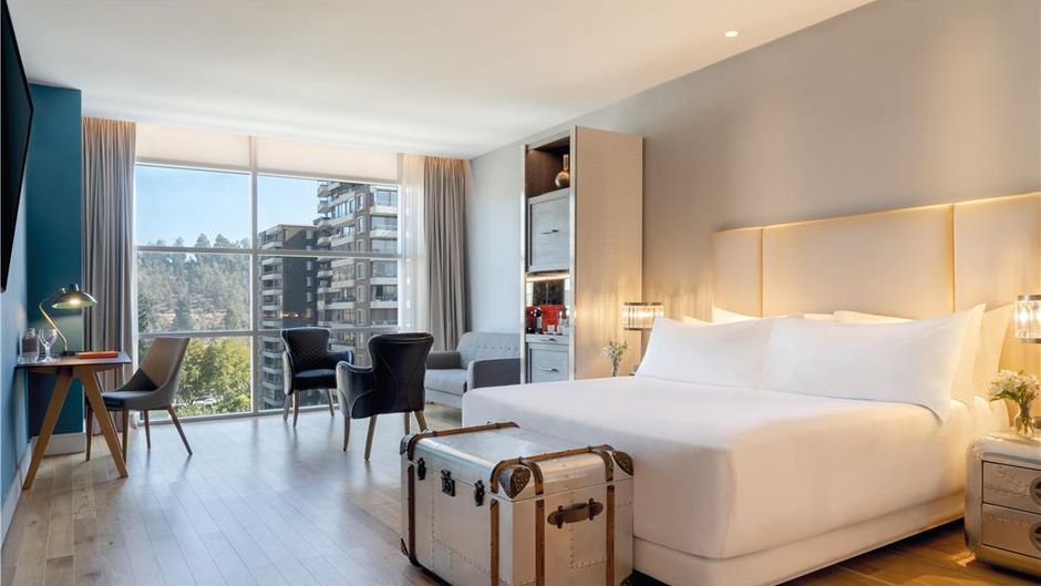 NH Collection Casacostanera Room