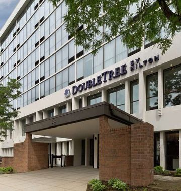 DoubleTree by Hilton Jamestown