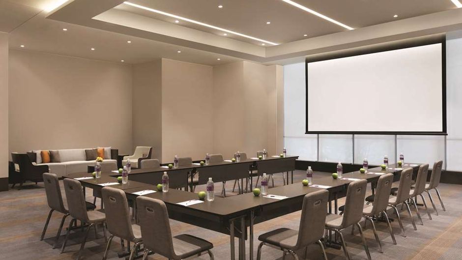 Hyatt Place Shanghai Tianshan Meeting