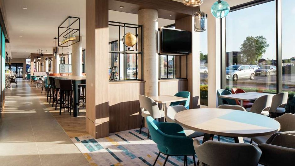 Hampton by Hilton Belfast City Centre Lobby