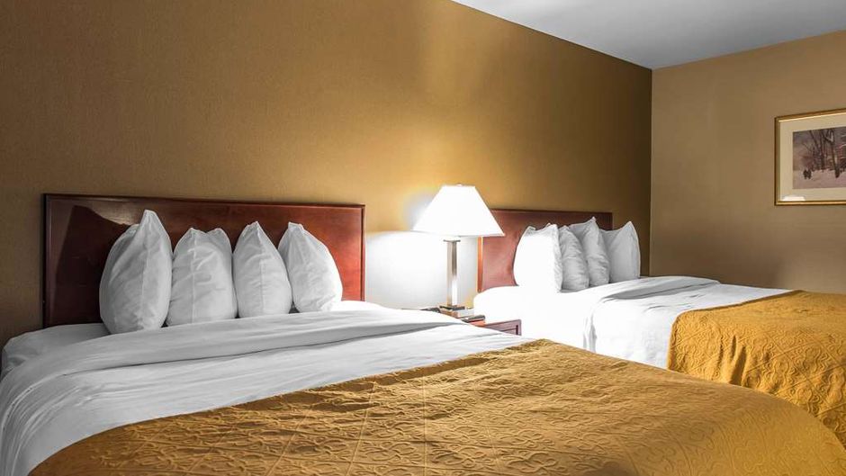 Ramada Plaza Montreal Room