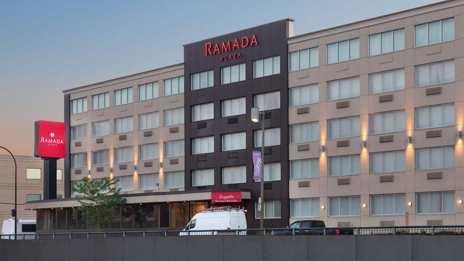 Ramada Plaza Montreal Exterior