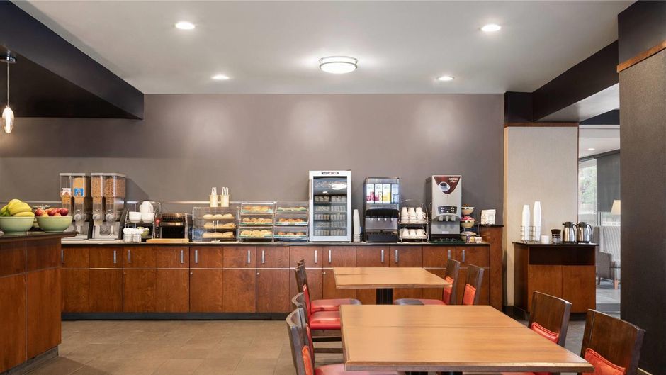Ramada Plaza Montreal Restaurant