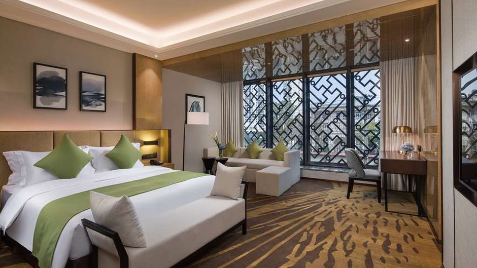 Ramada by Wyndham Leshan Room