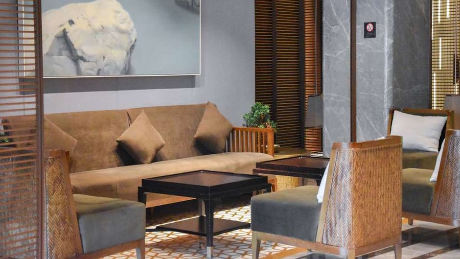 Ramada by Wyndham Leshan Lobby