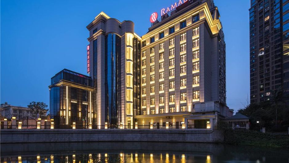Ramada by Wyndham Leshan Exterior