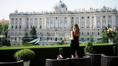 Jardines de Sabatini Apartosuites