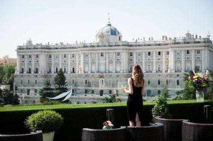 Jardines de Sabatini Apartosuites
