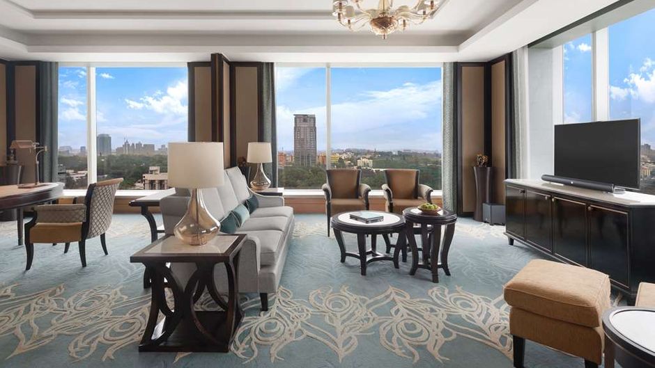 Shangri-La Hotel Bengaluru Suite