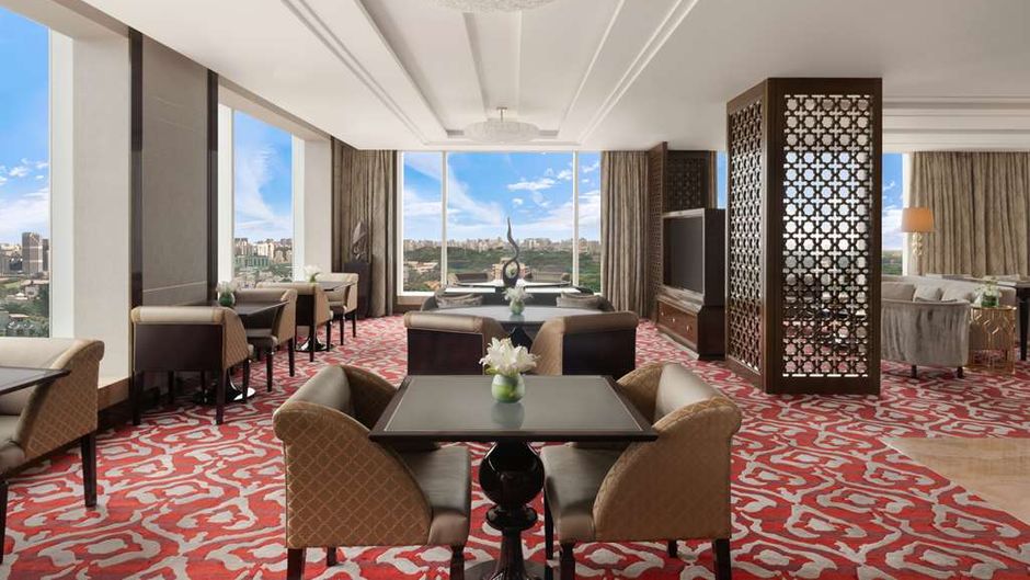 Shangri-La Hotel Bengaluru Restaurant