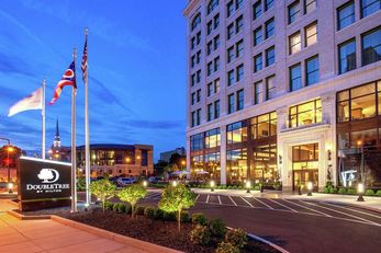 DoubleTree by Hilton Downtown