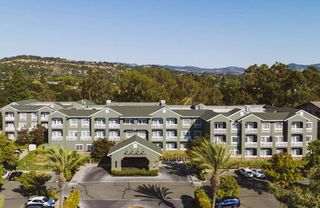 River Terrace Inn