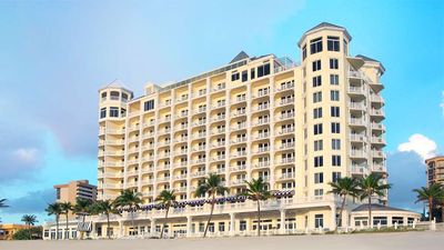Pelican Grand Beach Resort