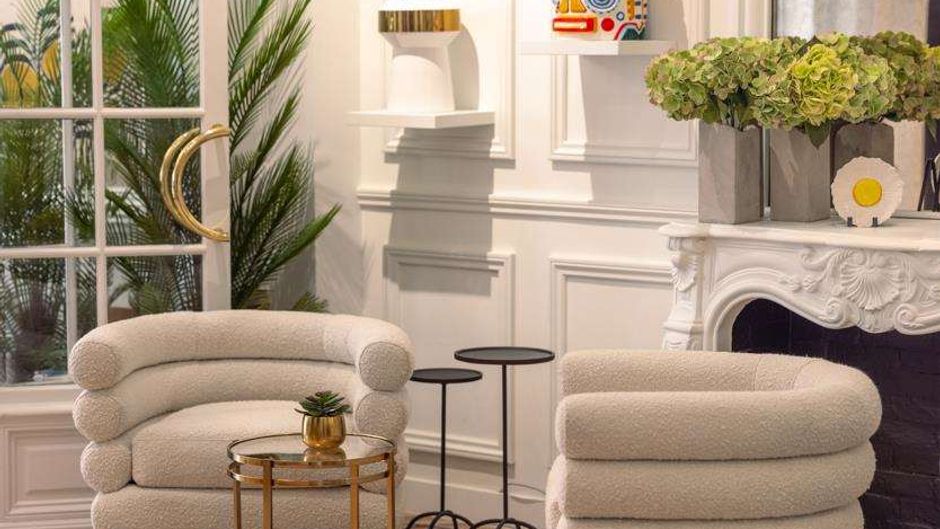 Solly Hotel Lobby