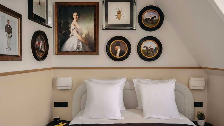 Solly Hotel Room