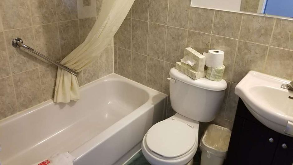 Baymont Inn & Suites Montreal Airport Room