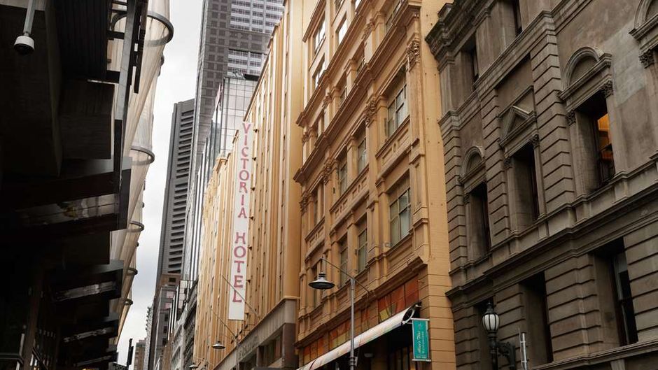 The Victoria Hotel Melbourne Exterior