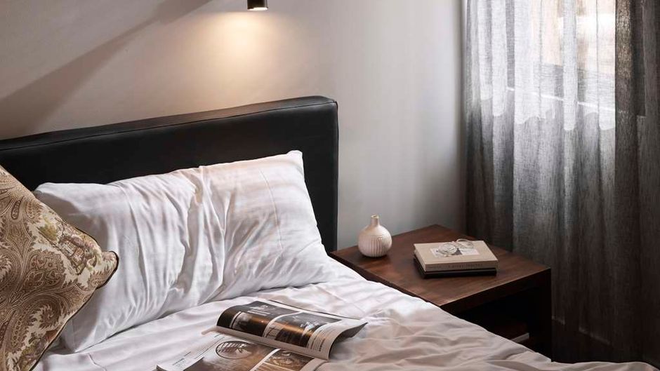 The Victoria Hotel Melbourne Room