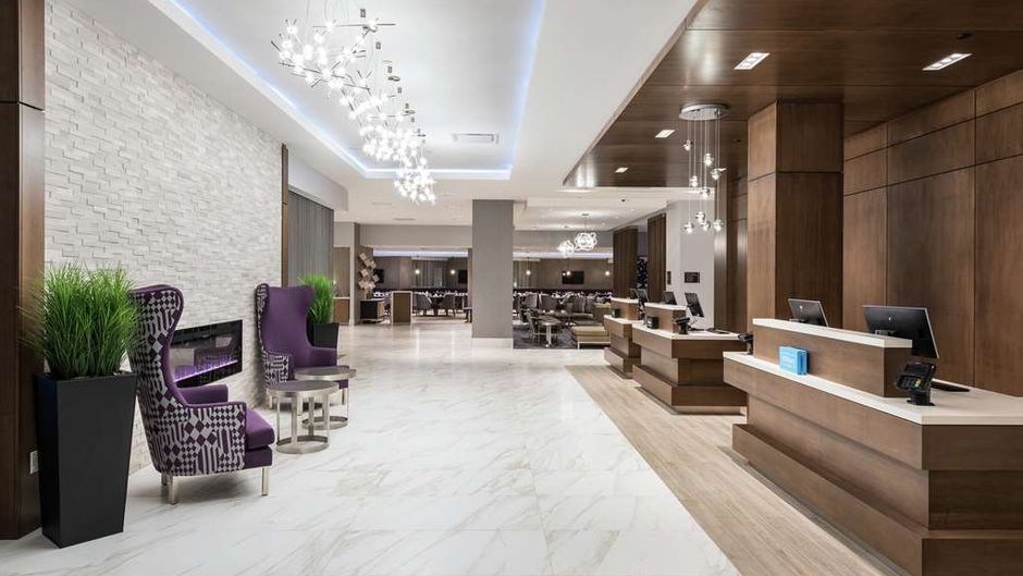 Hilton Garden Inn Ottawa Downtown Lobby