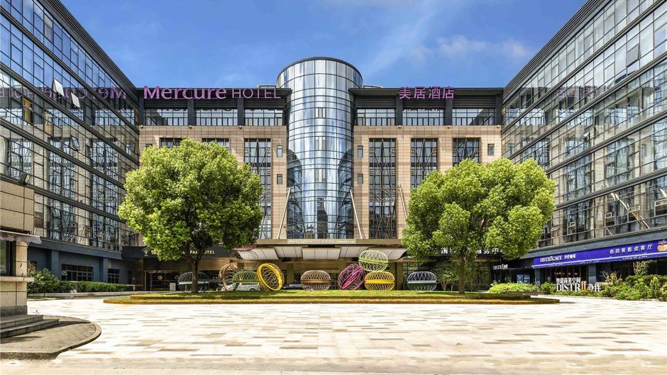 Mercure Shanghai Hongqiao Soho Exterior