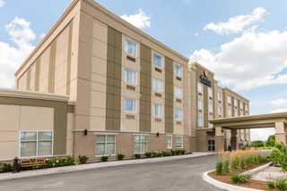 Comfort Inn and Suites Bowmanville