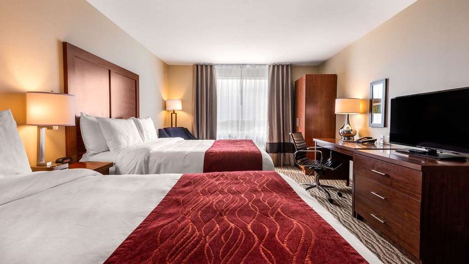 Comfort Inn and Suites Bowmanville Room
