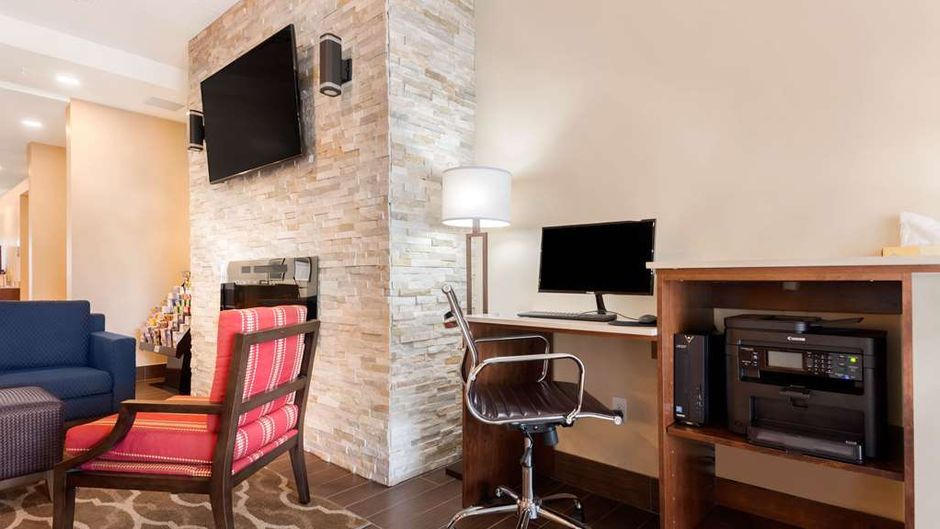 Comfort Inn and Suites Bowmanville Other