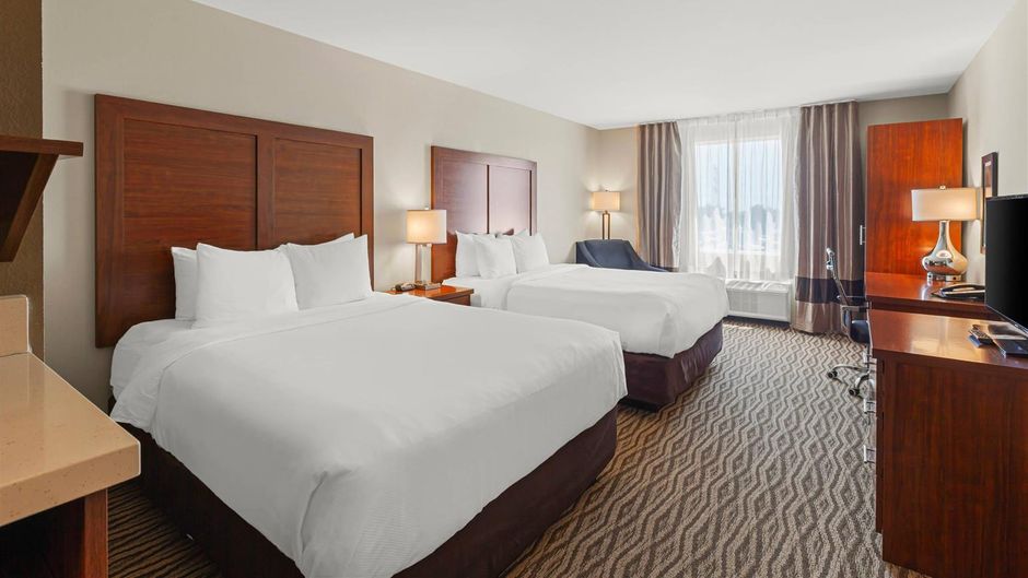 Comfort Inn and Suites Bowmanville Room