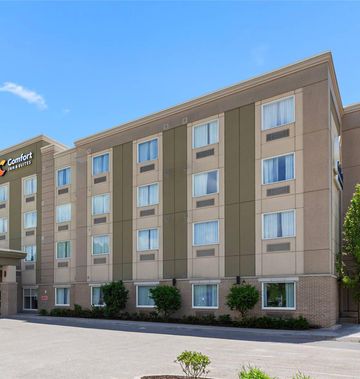 Comfort Inn and Suites Bowmanville
