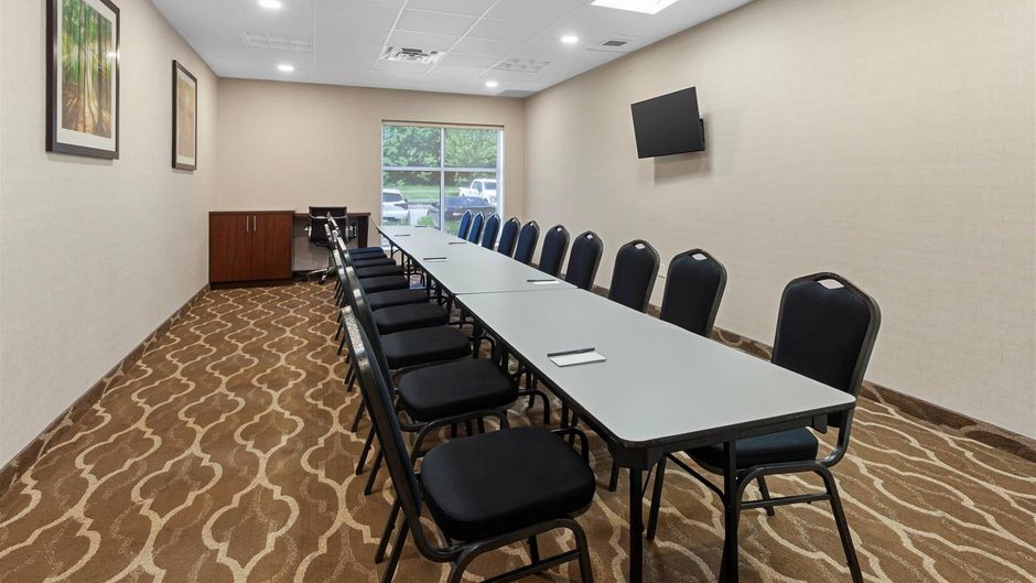 Comfort Inn and Suites Bowmanville Meeting