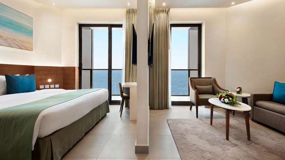 Wyndham Garden Ajman Corniche Suite