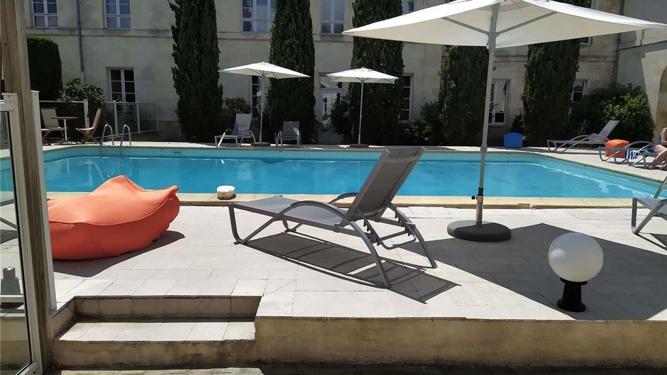 Mercure Rochefort la Corderie Royale Pool